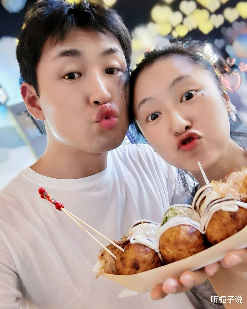 王彦霖综艺感谢兄弟王鹤棣！深夜开车送夫妻俩去医院，静等4小时