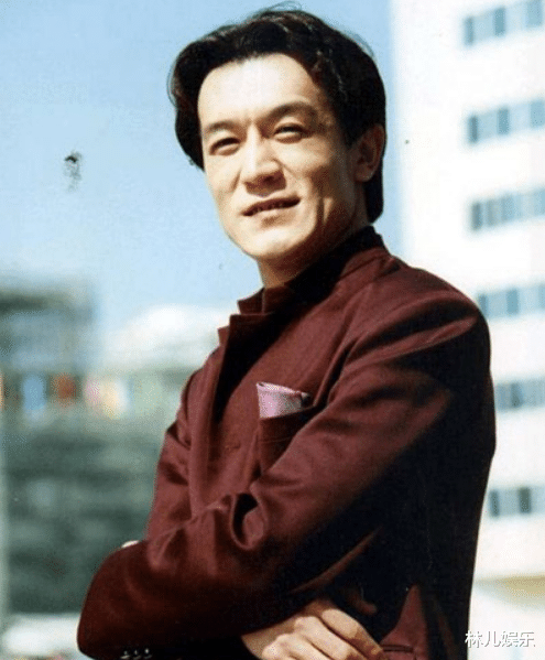 李咏|因癌去世的8位明星,花费百万难再多活一天,每一位都叫人惋惜