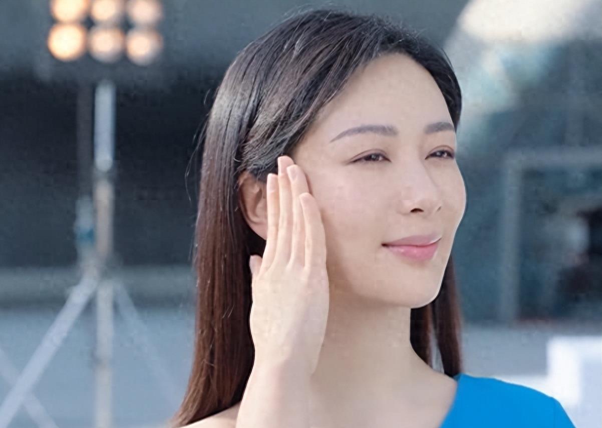 一阵不见又变了模样，杨紫的脸再次崩塌，刘涛被嘲像网红，姚笛脸崩了