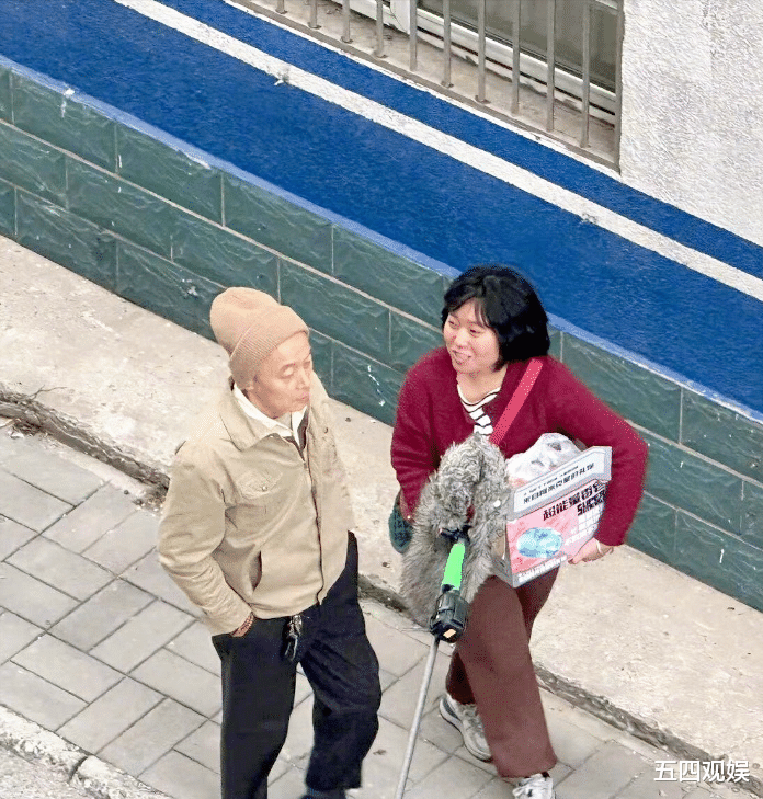 葛优“入世”,把综艺首秀献给《毛雪汪》;刀郎“出世”,宣布停更音乐短视频