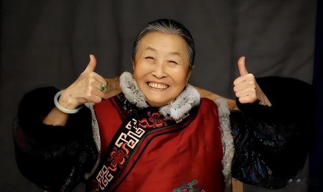 临终前不将遗产留给儿子,却托付给了胡歌,张少华为何这样做?