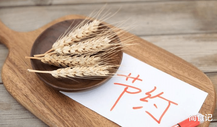 隔夜菜是癌症高发的“祸根”?提醒:3种省钱习惯,越早改掉越好