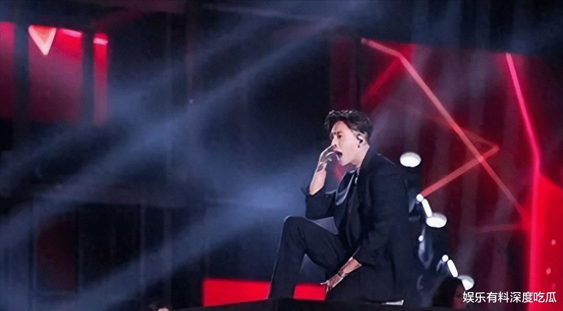 |好声音停播,42岁主持人华少不作为被扒,评论区彻底沦陷