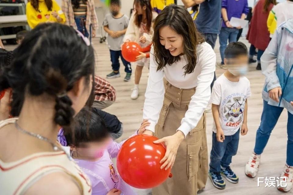 谭松韵|林子善黄嘉乐都带着太太为唐诗咏庆生 郑嘉颖和马国明缺席生日饭局