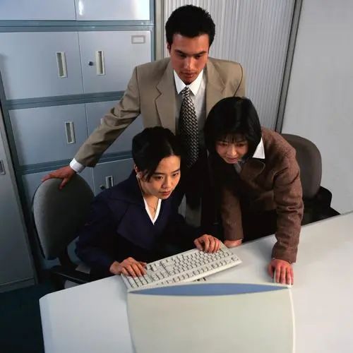 跟领导汇报工作,多说这7句话,领导抢着提拔你