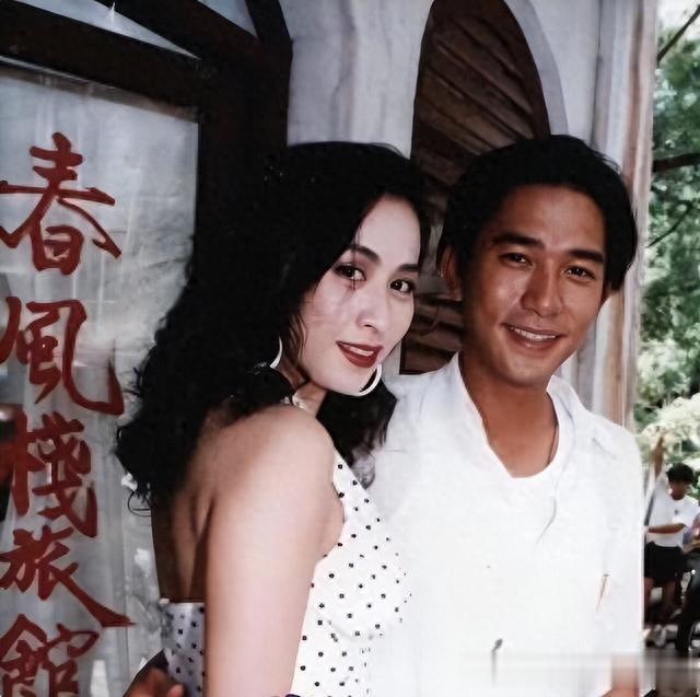 5对丁克的明星,4对还在坚持,却有1对丈夫偷偷和别人搞出了娃!