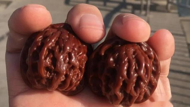 钱币|自己盘玩最久的文玩核桃是什么样子!