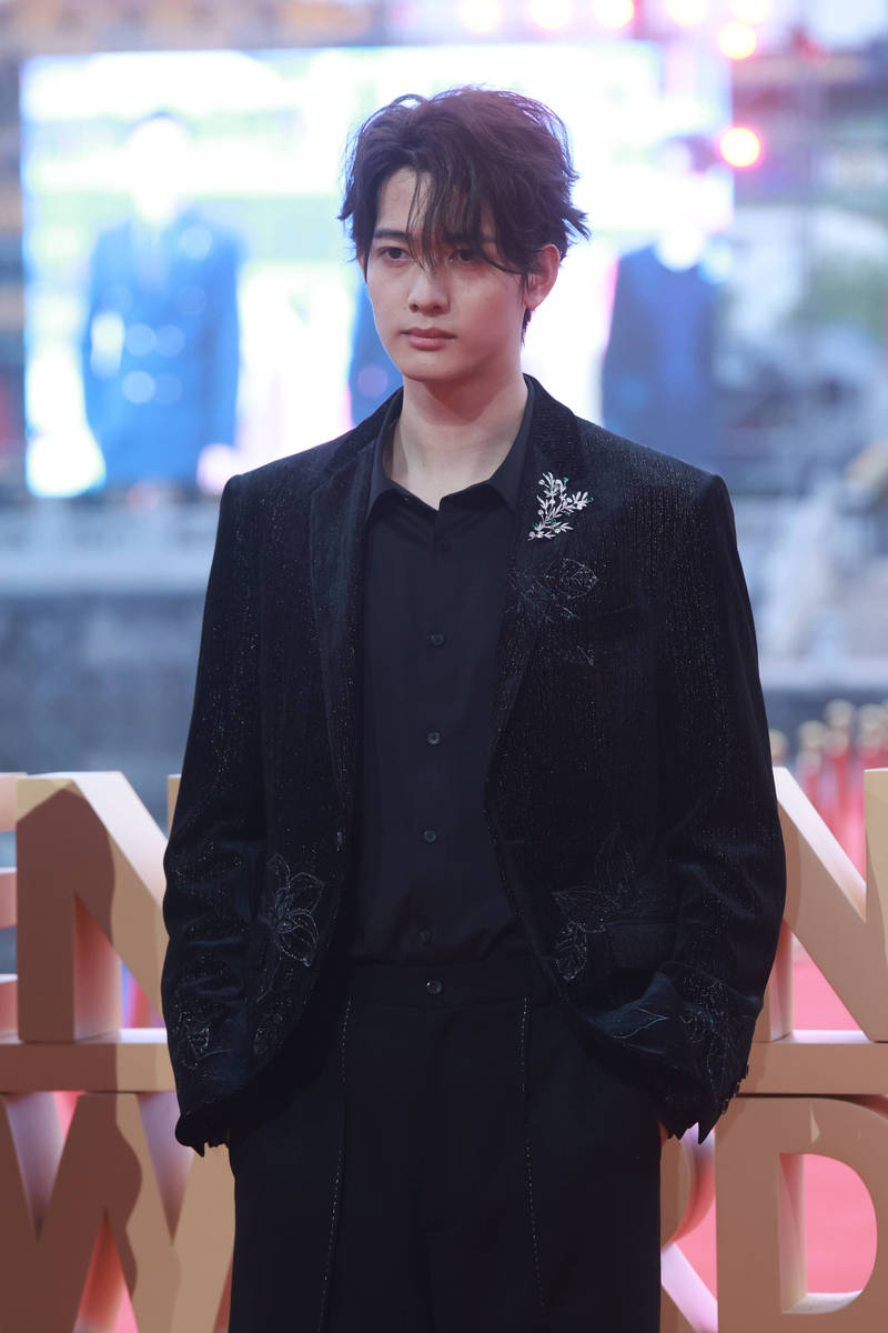 冯小刚 任达华众多明星齐聚第九届“文荣奖”颁奖典礼