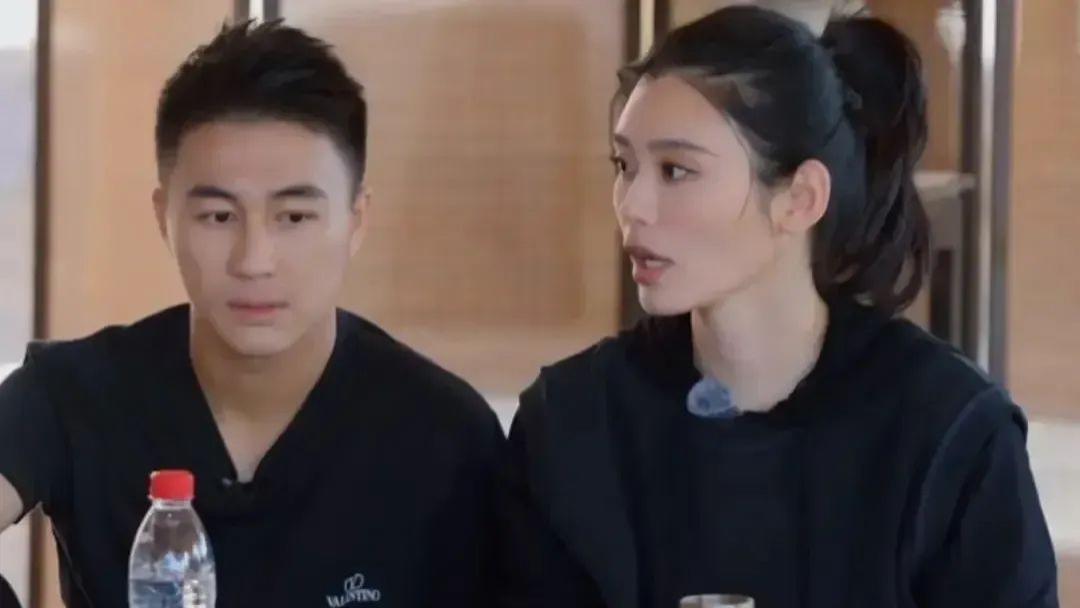 奚梦瑶解释生孩子不痛的样子，展现了普通人嫁豪门的残酷现实