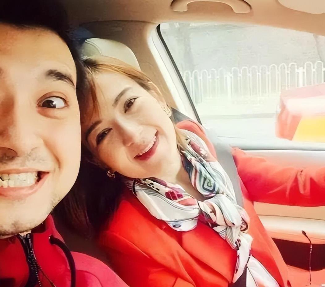 央视主持人重播!超过24人被驱逐,那尼格买提迟早会被驱逐吗?