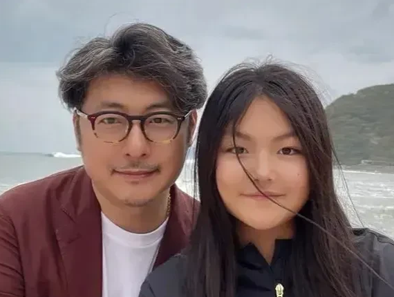 王岳伦揭秘王诗龄精英教育,上牛津决不进娱乐圈,谈女儿减肥落泪