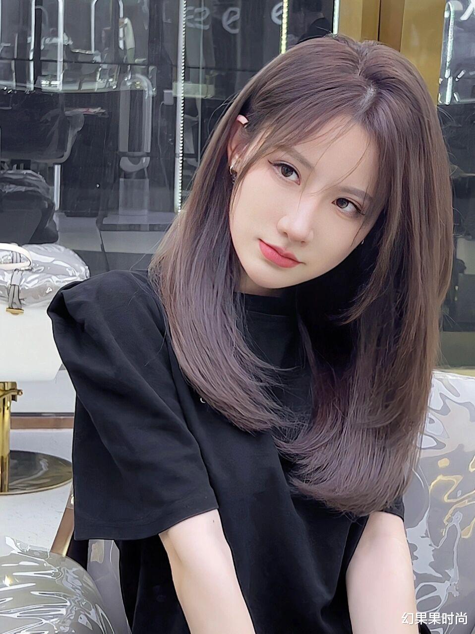 刘海 女生中长发推荐，这5种女生中长发发型打造气质与时尚并存