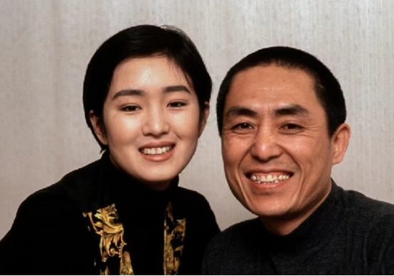 52岁巩俐质疑70岁男友不能“一周4次”，对方竟亲自上阵证明自己