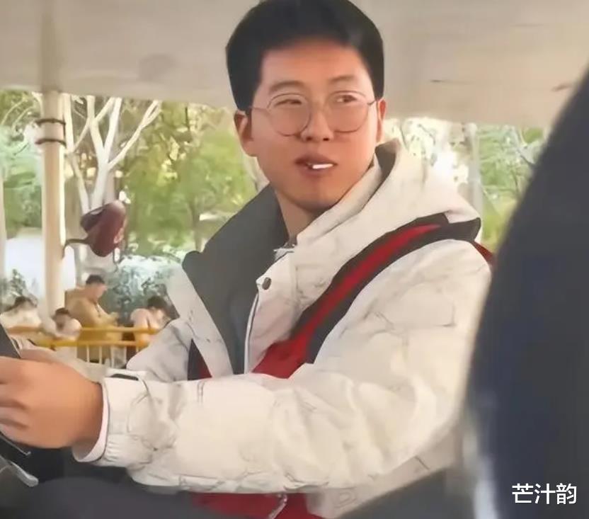 孙悦为弟弟孙卓庆生,孙卓发福后遭热议,准姐夫送礼物超级花心思