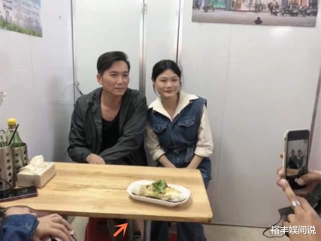 邹兆龙|55岁邹兆龙被曝已移民！早年曾发表爱国言论，何家劲透露更多细节