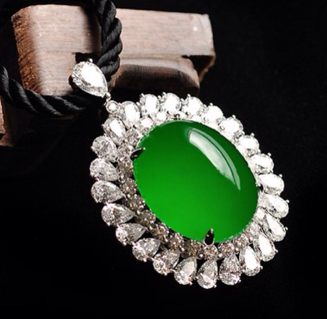 翡翠|绿肥红瘦,浮翠流丹,五彩缤纷的翡翠藏着怎样的四季风情?