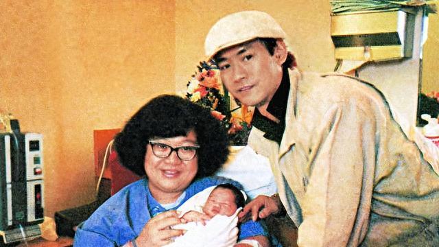 郑少秋长女自杀死前陷入三角恋！父亲三婚曾被邓光荣怒斥