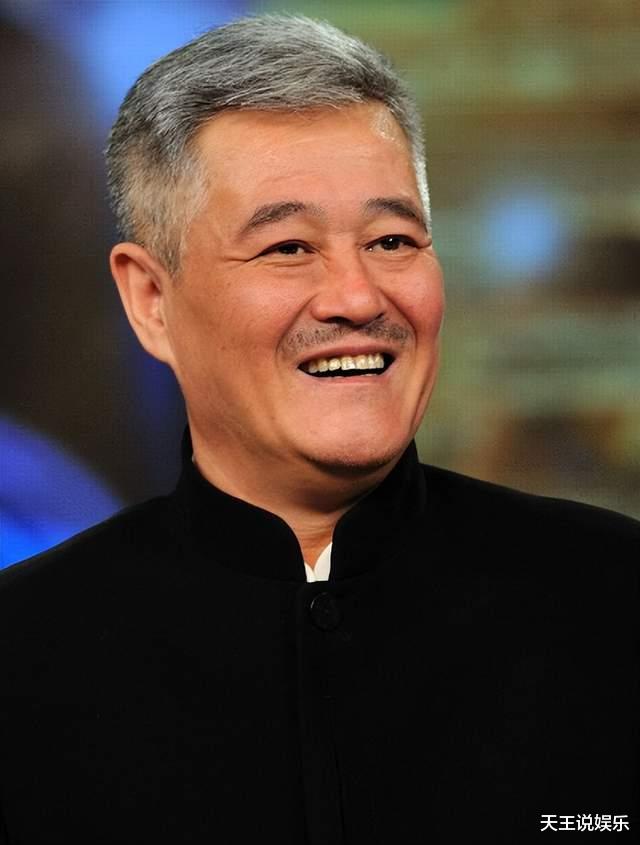 赵本山靠山被扒，他在东北无人敢碰，全靠两位贵人照拂