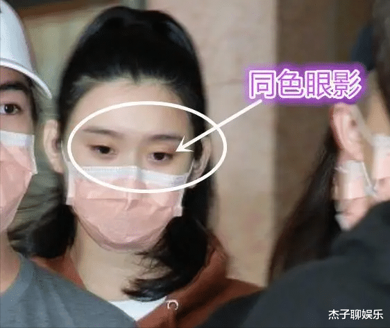 张小斐|卖弄性感的张小斐，因2张照片翻车，终为自己的“无知”付出代价