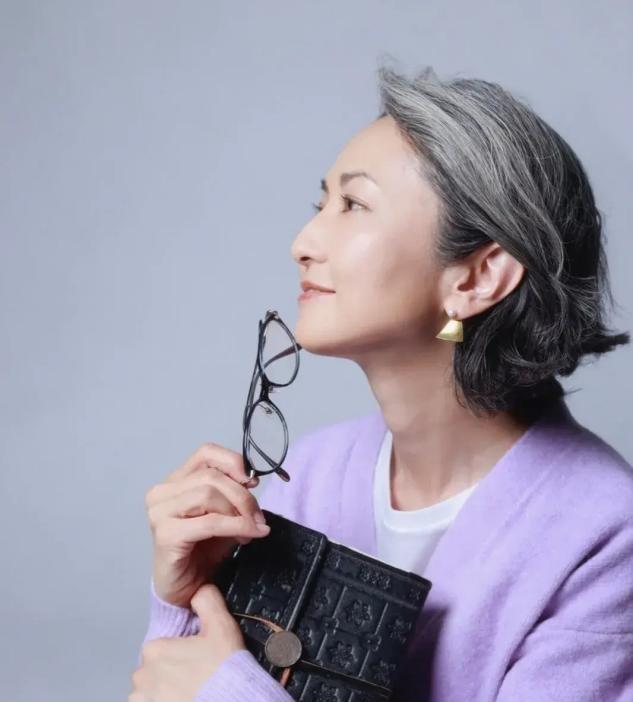 短发 为什么不建议中年女人烫“羊毛卷”？看完这3组对比图你就懂了