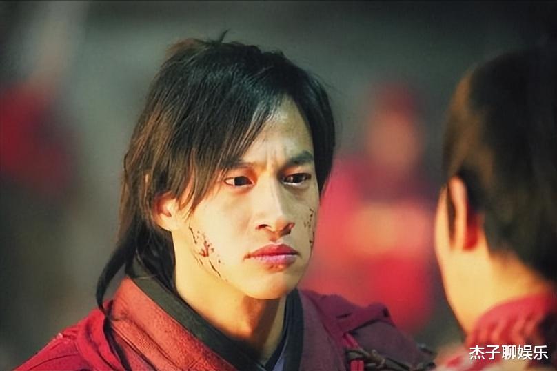 从胡歌到何润东，“清纯女神”刘诗诗现形记：连亲妈都看不下去了