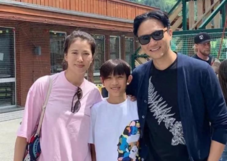 袁咏仪16岁儿子再度公开辱华,讥笑广州市民,并非是第1次犯错