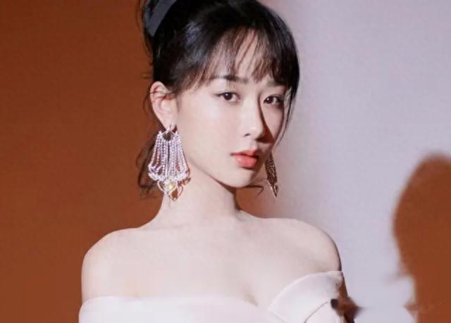 热巴黄景瑜又被拍?陈赫张子萱合体圈钱?杨紫要开演唱会?