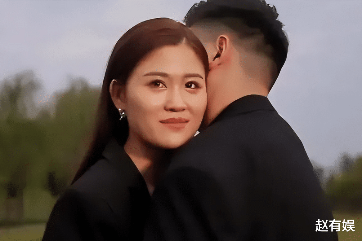 |陈萌独自去做产假，手拿B超单沉默不语，发文24字评价朱小伟