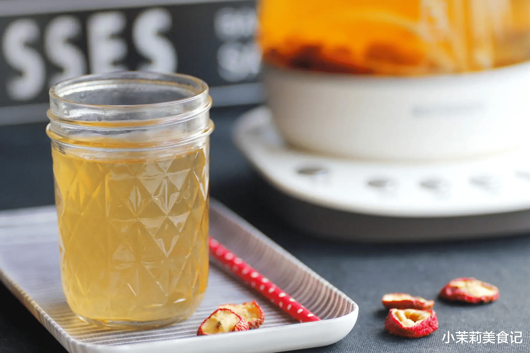 蜂蜜|这菜2毛1斤,却是公认的“肺部大救星”,一化痰,二解毒,三通便,四增免疫,切好加蜂蜜保存,每天泡水喝很受益