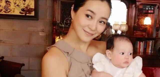 48岁苏岩2婚嫁TVB视帝,和老公前妻处成朋友,被网友吐槽像男人