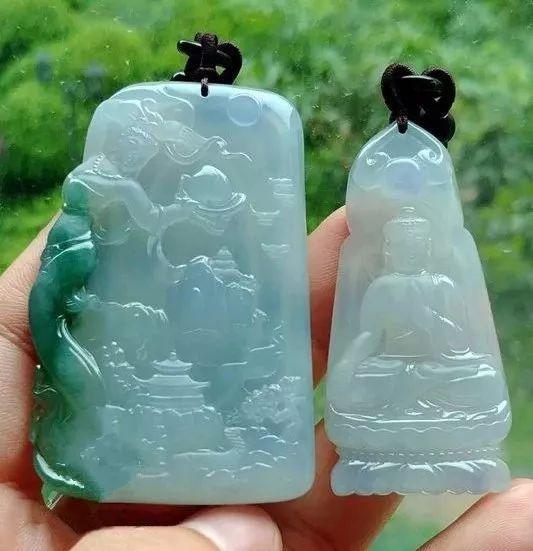 沉香木|分享一块老坑会卡场口的冰种翡翠片料