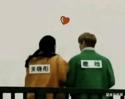 关晓彤未p生图曝光，身材曲线好到爆，网友：鹿晗可真有福...