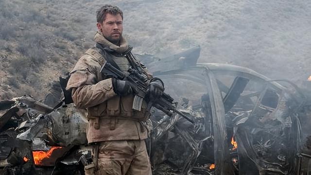 上映的美国动作电影《终极勇士》，探讨未来末日世界