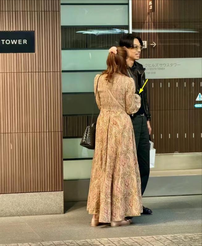 网友街头偶遇林志玲,发福臃肿遭非议,昔日的女神去哪了?