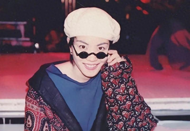 李亚鹏：王菲有一套别墅，从来不让我进去，后来我发现，那里摆满了谢霆锋照片