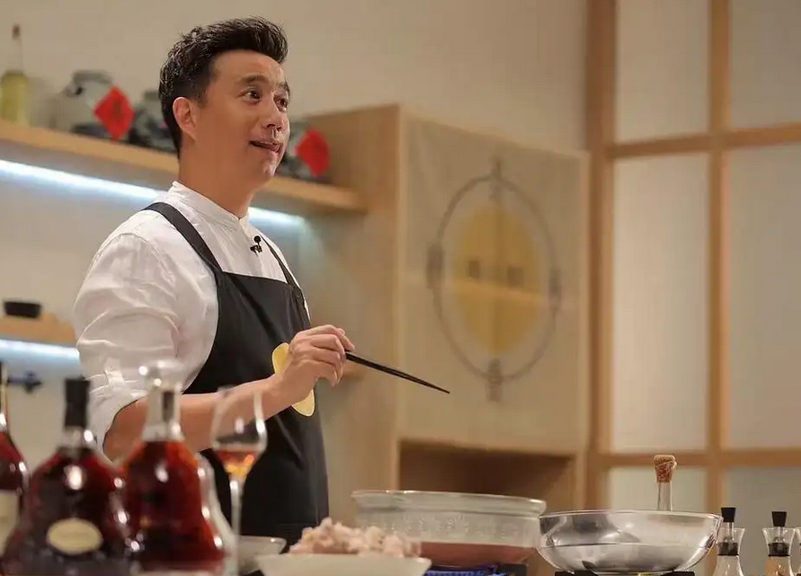 黄磊|黄多多翻车牵连父母,黄磊人设崩盘!再无翻身可能?