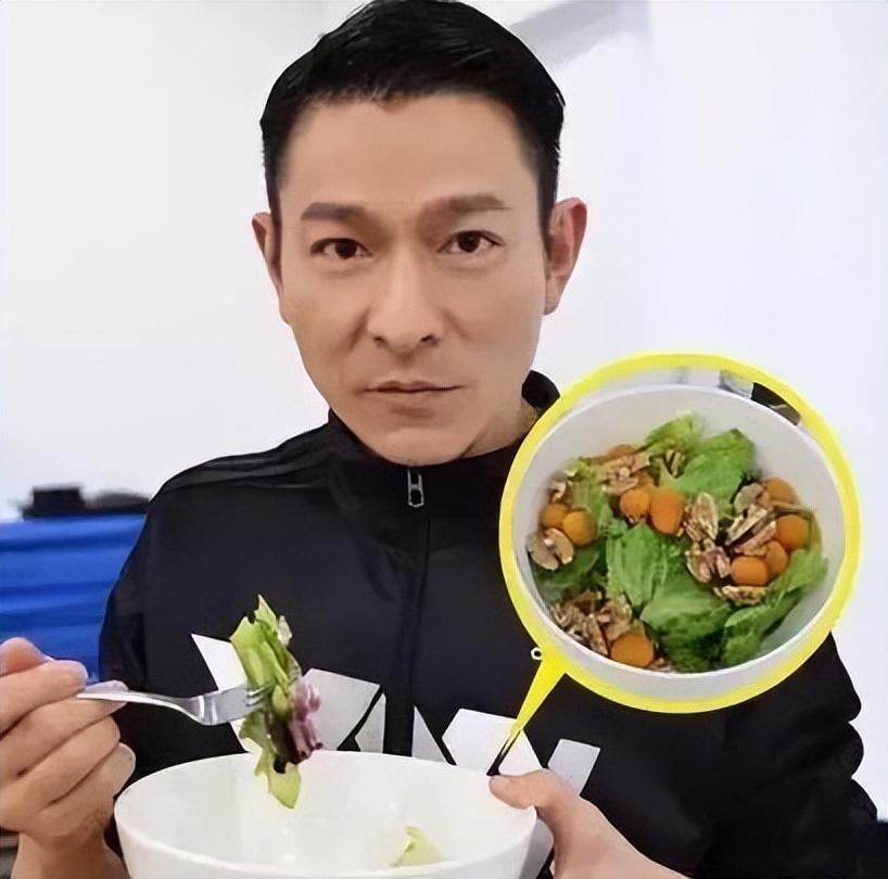 三天王灵堂缺席，戳穿了娱乐圈人情世故，看来刘德华真的人间清醒