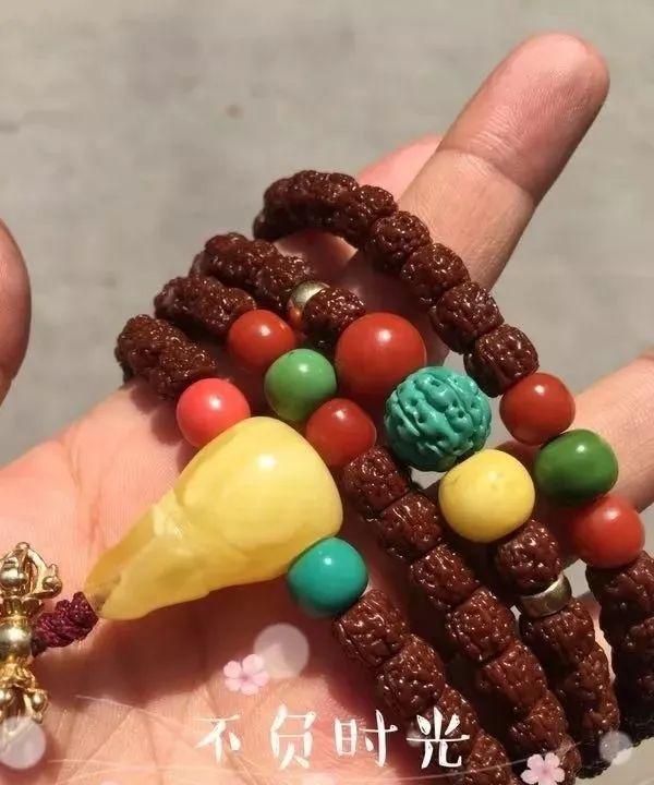 核桃|盘了3年的手串,市场价能卖多少钱?