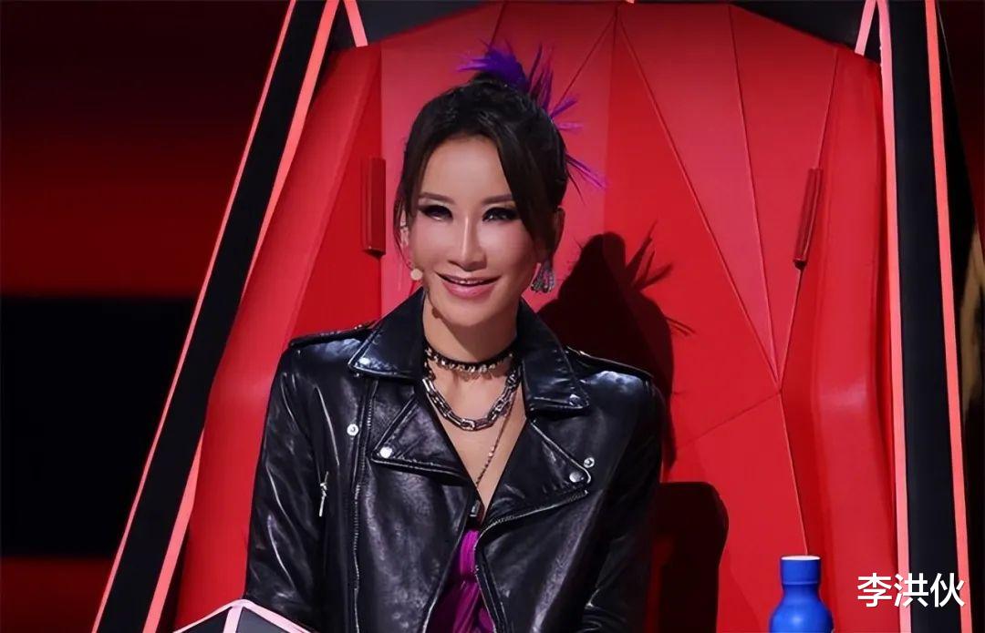 |《好声音》停播，节目粉丝指责李玟不懂规则，学员集体否认潜规则