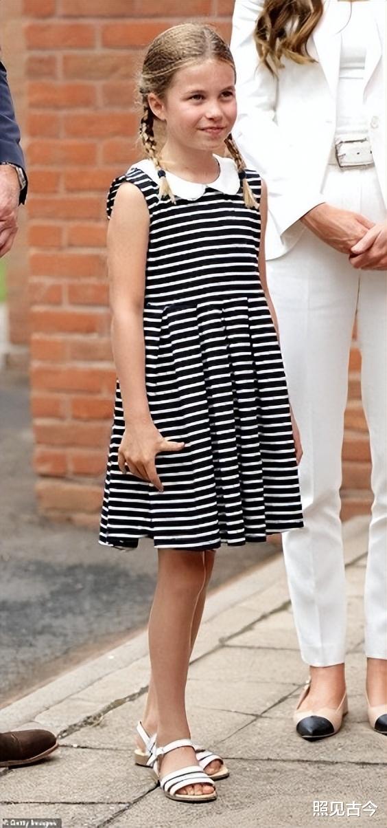 夏洛特公主长相绝了!有戴妃的甜美,凯特的凌厉,也有女王的霸气
