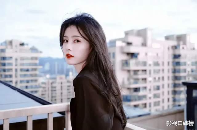 《以爱为营》和《宁安如梦》数据亮眼，白鹿能否跻身为大流量花？