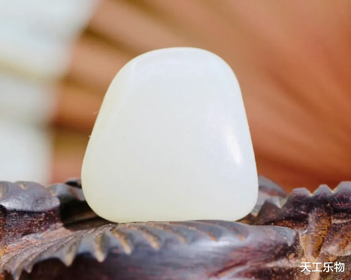 官窑|和田玉里无红玉？和田玉家族八大色彩分类！