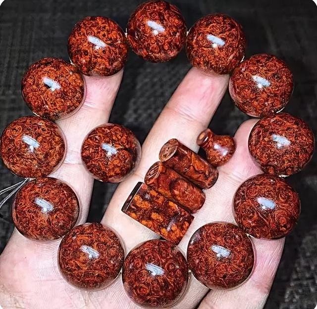 紫檀|9万块收来的紫檀木,一刀切开后笑的不要不要的!