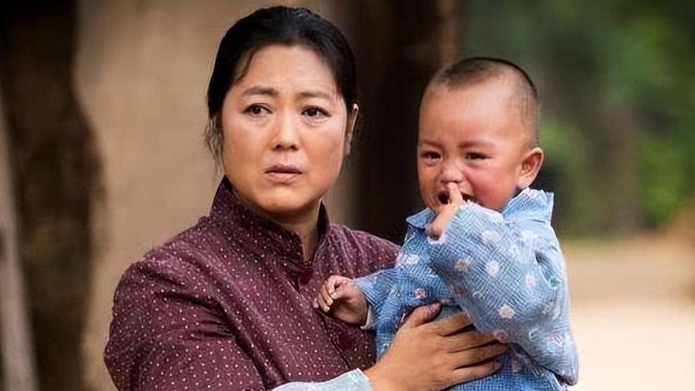 演员王茜华：跟丈夫喝水都要AA，为拍戏打掉孩子，如今过得还好吗