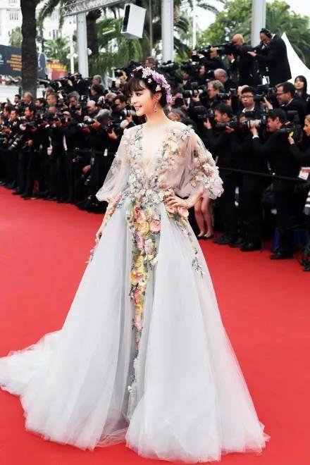 小S|看得出来，生活对她的打击很大 ！眼中已经没有了光彩