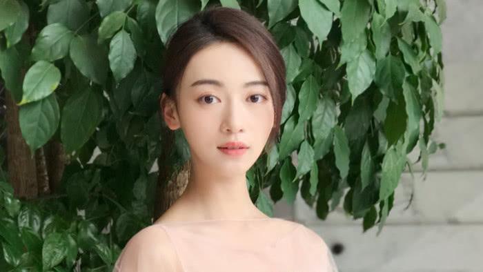 2023年9月1日，一则关于演员孙菲菲被霸凌的新闻引发了社会广泛关注。