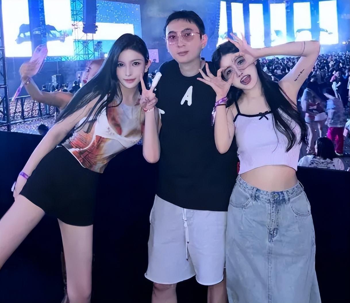 王思聪现身太古里,身边美女又成焦点,太子妃清甜可爱