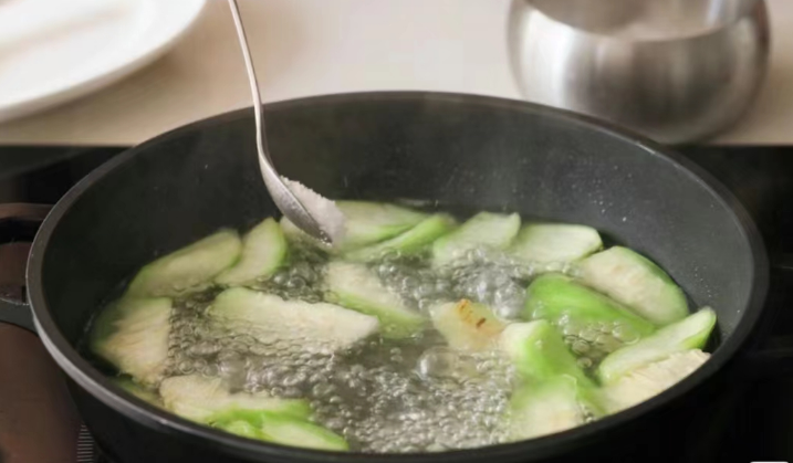 美食教程|三伏天出汗多,宁可少喝鸡汤,也要多喝这汤,解油腻,安稳过伏天