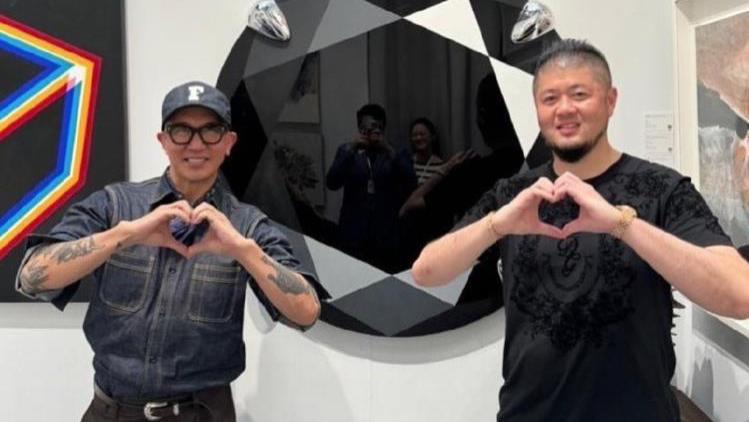 大S露面支持老公画展，身体痊愈“幸福肥”，和具俊晔眉目传情！