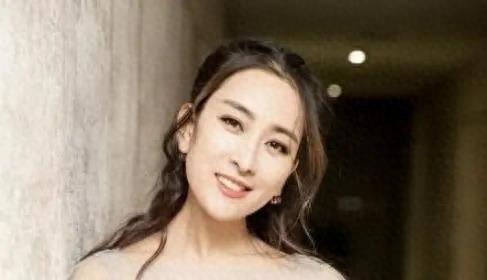 混乱情史再被扒,42岁“风流成性”的马苏,再多名利都救不了她?